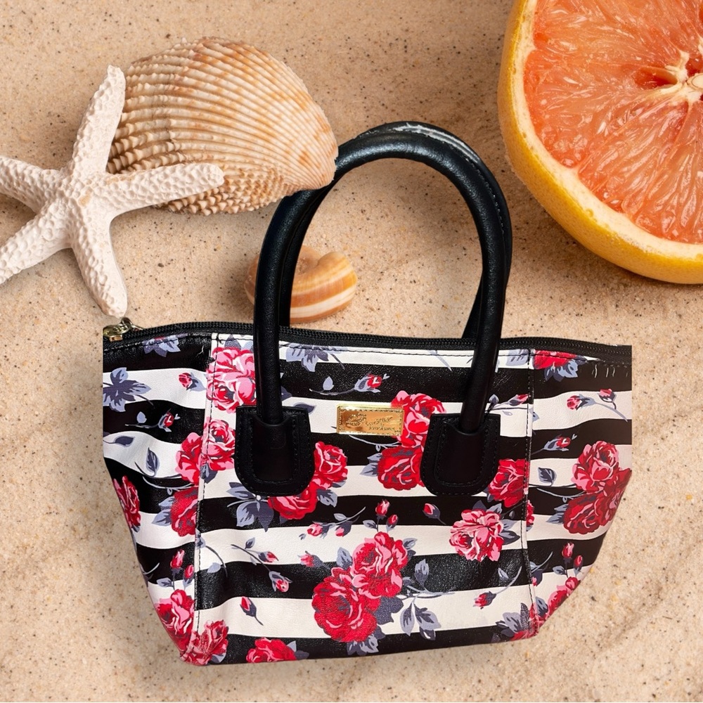 Luv Betsy by Betsy Johnson bag